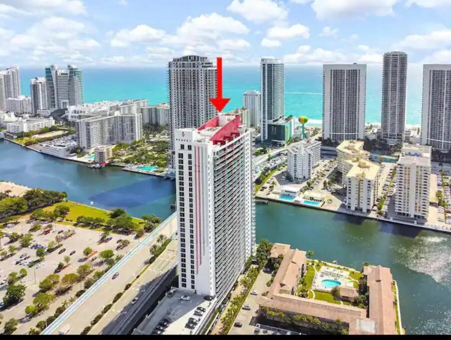 Ocean Views - Pool & Gym - Pet Friendly - Close To Beach Hallandale Beach Exterior photo